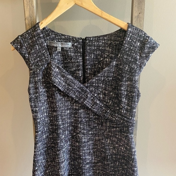 𝅺maggy london midi dress - Picture 4 of 4